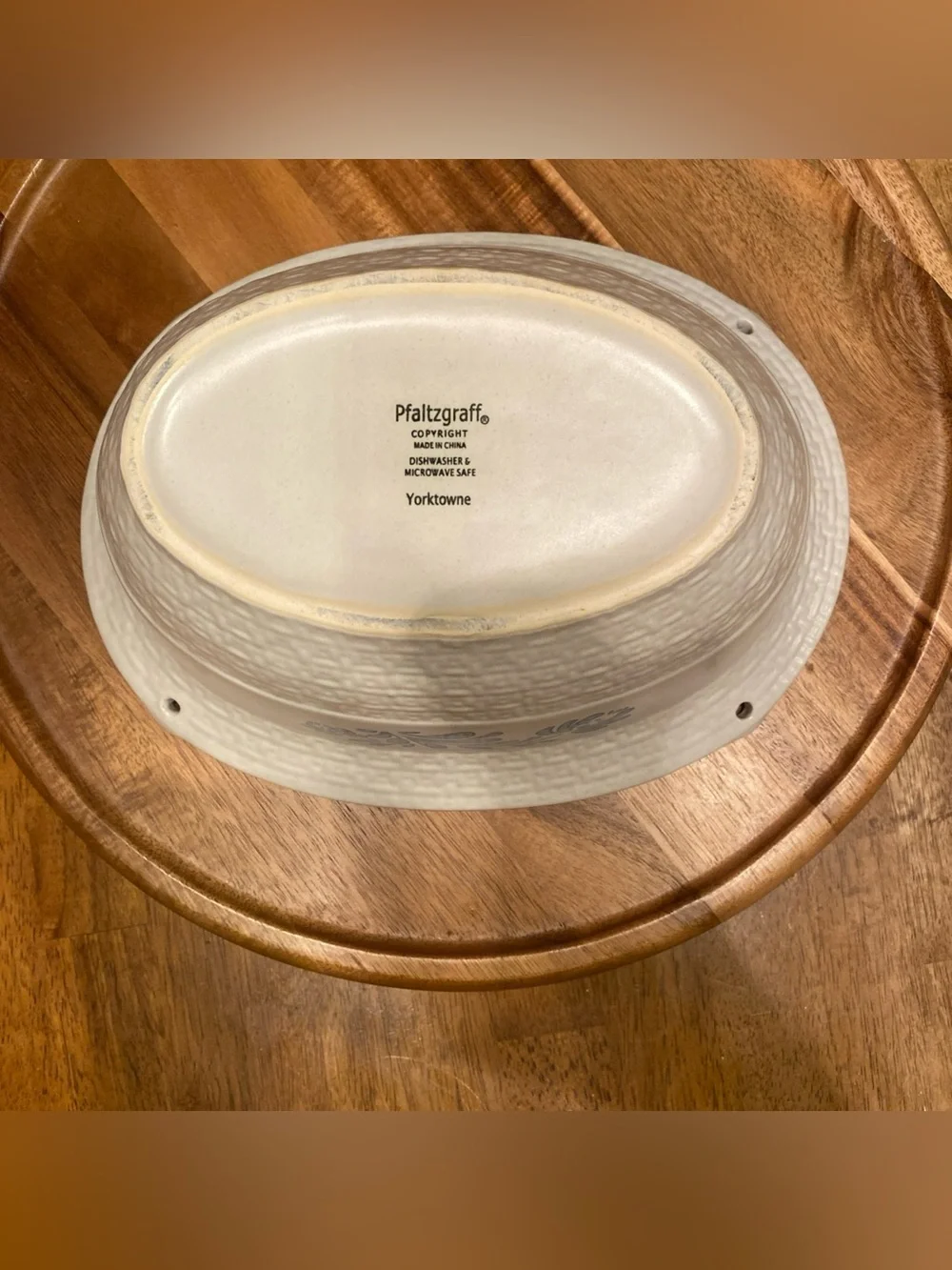 RARE Vintage Pfaltzgraff Yorktowne Large Oval Serving Bowl, 1.5 Qt 10”x8”x5”
